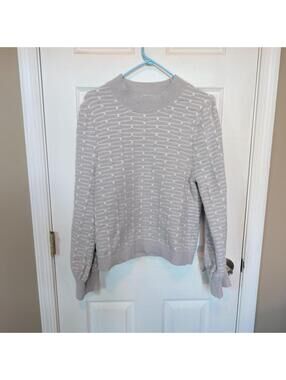 89th + Madison Men's Grey and Cream Jumper